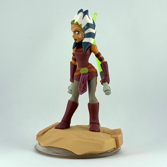 Disney Infinity 3.0 Star Wars Ahsoka Tano Figure Jedi Knight Lightsabers - Picture 2 of 10